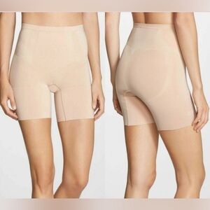 Spanx On Core Nude Mid Thigh Shorts, Size XL
